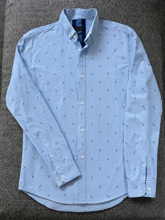 Men's light blue patterned shirt size M used
