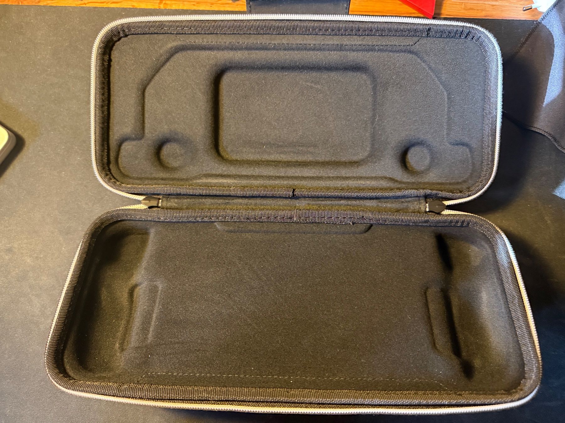 Valve Console: Steam Deck 1TB inkl. Killswitch Case – Usato da Zürich venduto da mic_qnt9 7
