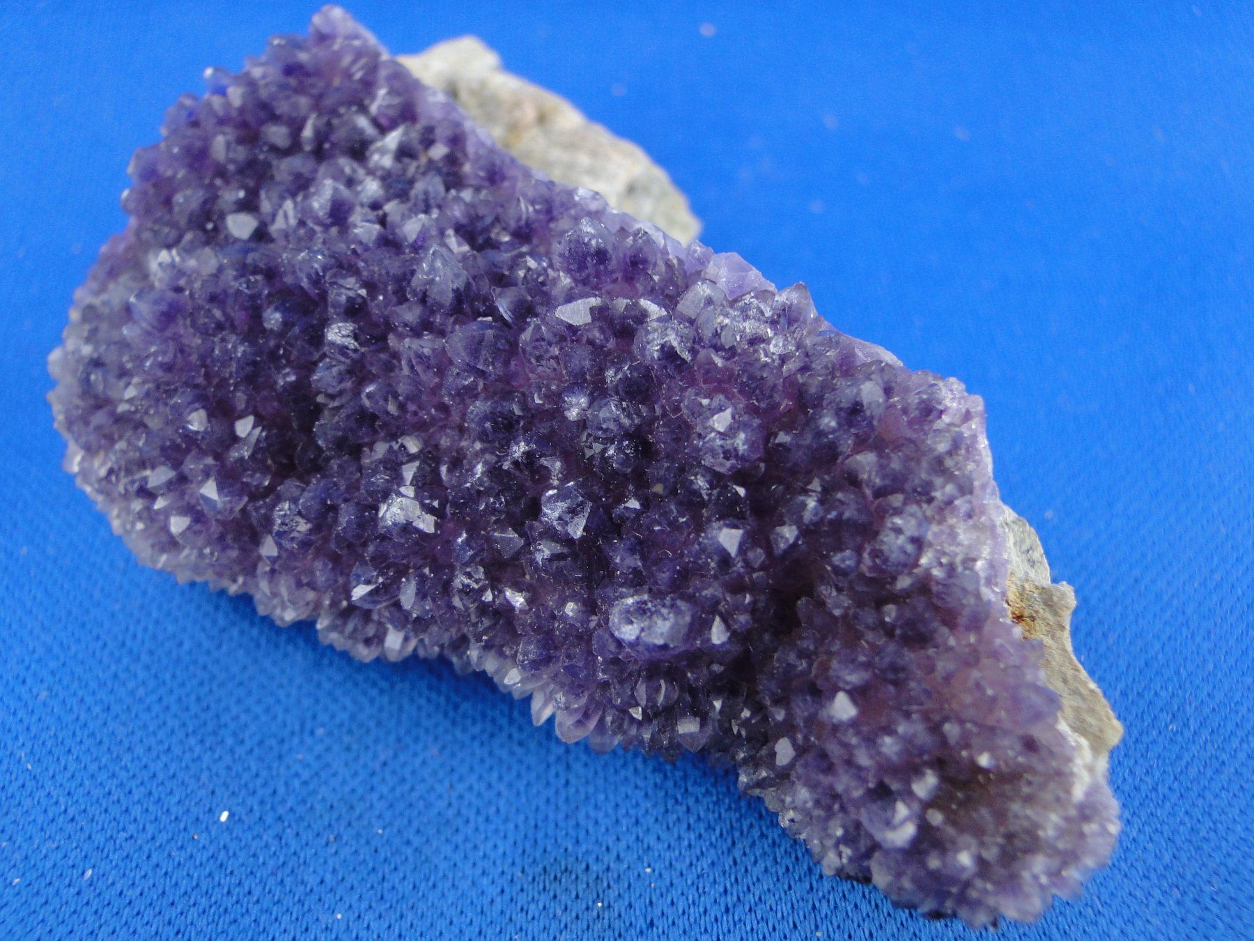 Minerali & Pietre curative: Quarz var. Amethyst – Usato da Schinznach Bad venduto da Demerald 2