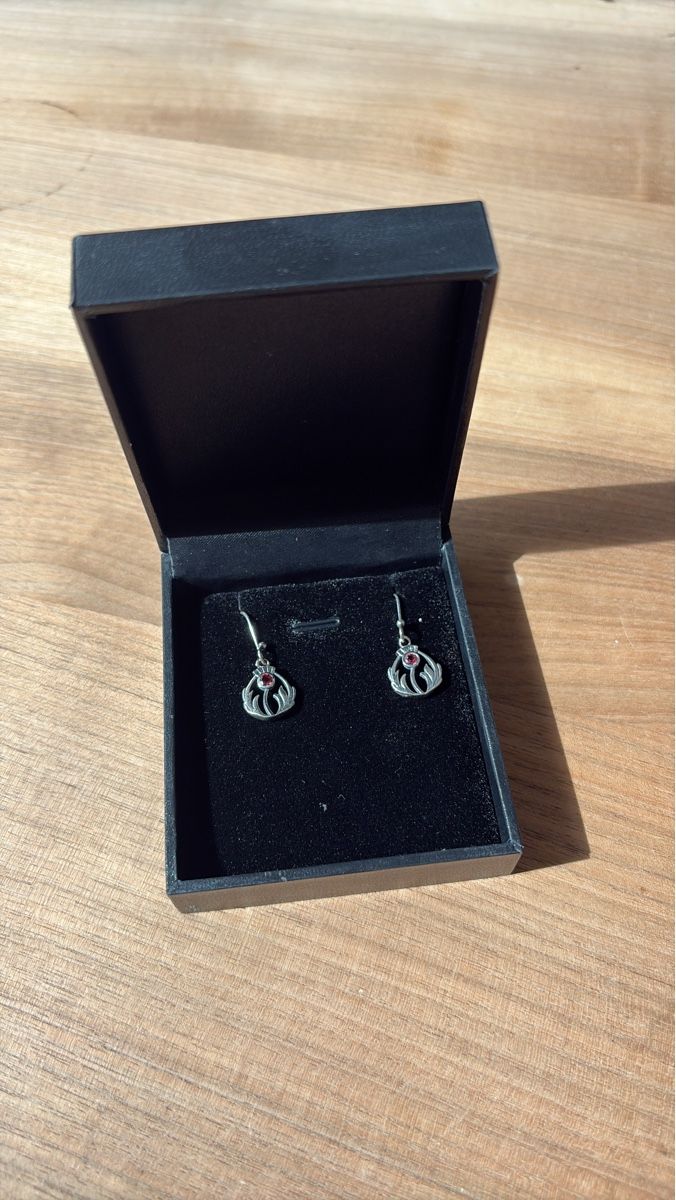 Orecchini pendenti & Orecchini a lobo: Earring dangle design mit stone New – Nuovo (secondo la descrizione) da Zürich venduto da Asybb