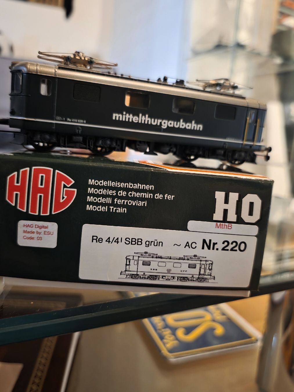 Hag Modellini di ferrovie: H0 HAG Re 4/4 MThB AC Digital – Usato da Müllheim Dorf venduto da Erdal12