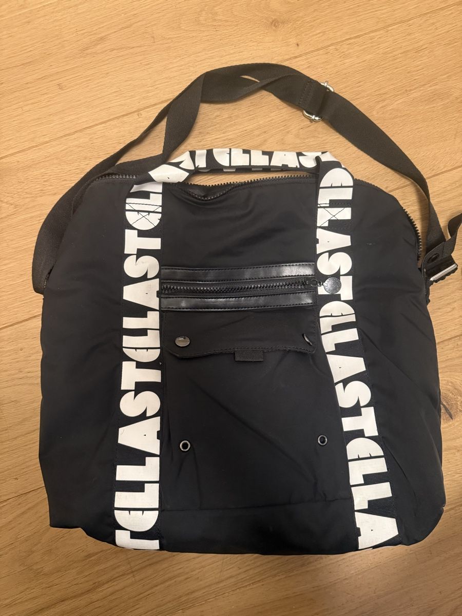 Stella McCartney Taschen: Stella Mccartney wickeltasche – Gebraucht aus Holzhäusern ZG von Valentina5789