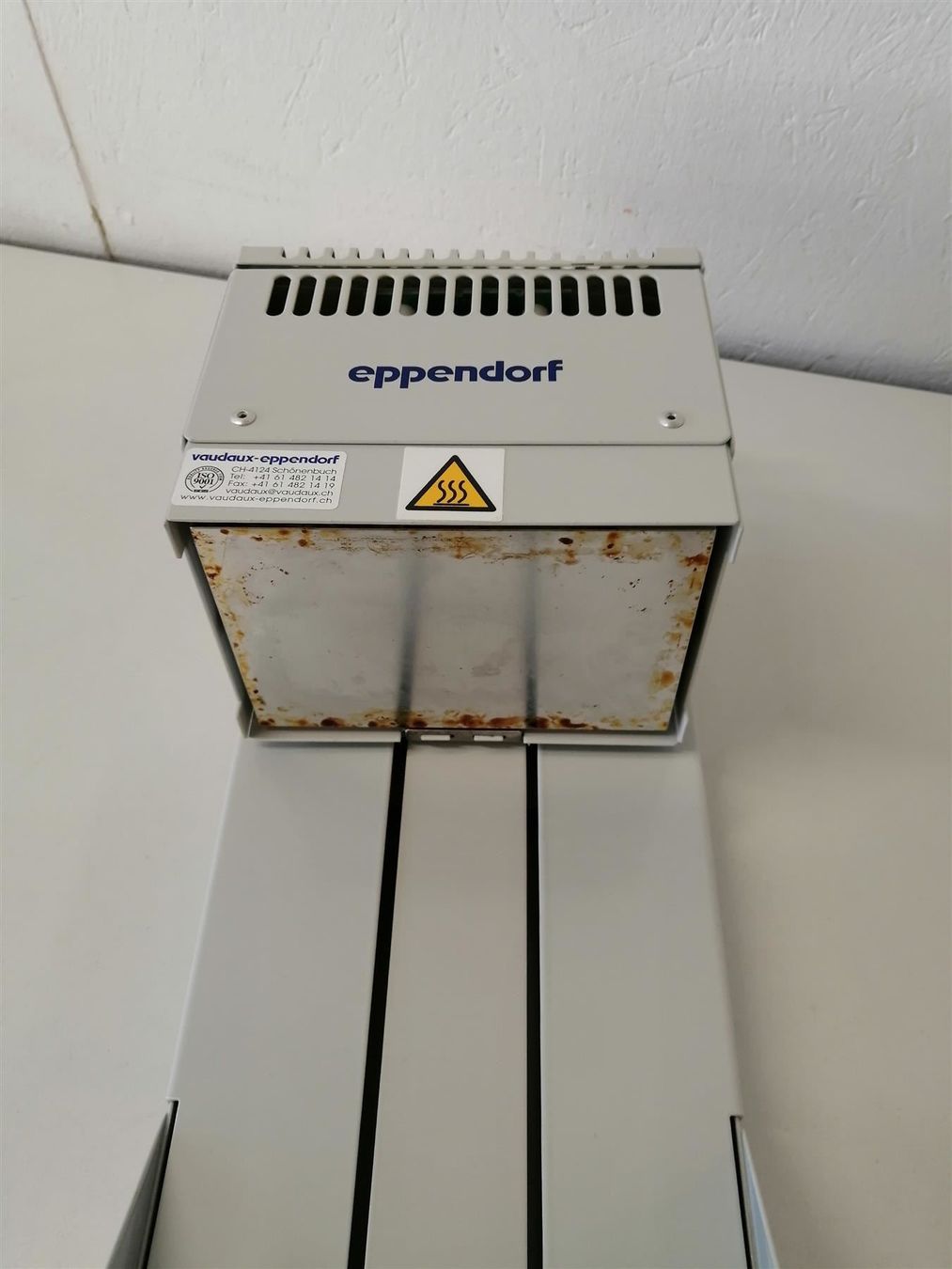 Accessori da laboratorio: Eppendorf Heat Sealer – Usato da Niederdorf venduto da LeptonAG_Labor 3