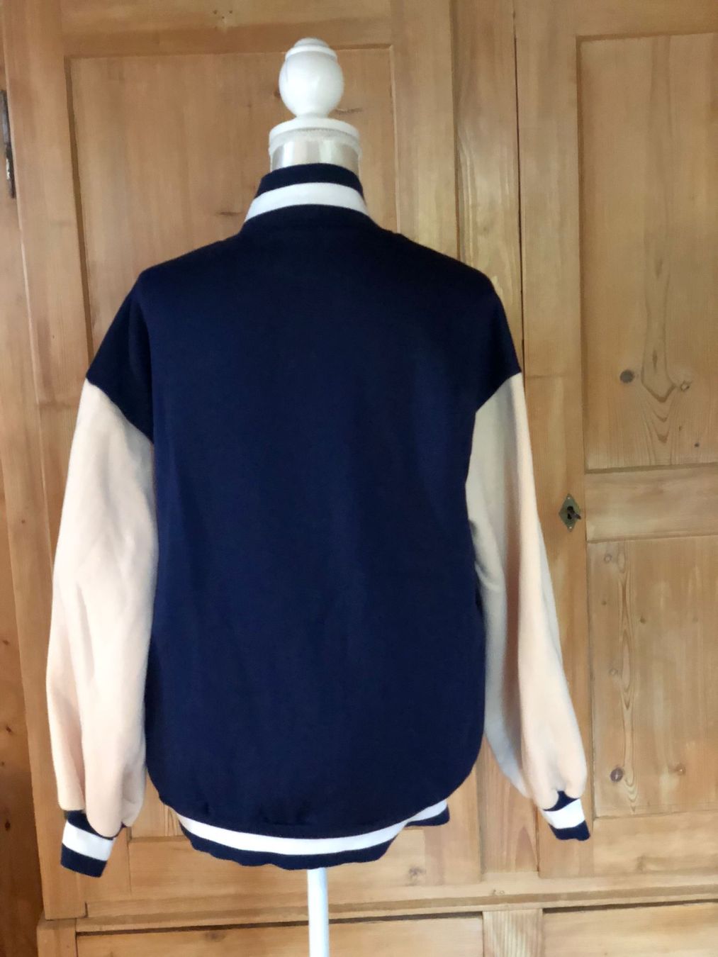 Giacche: Coole Collegejacke von SHEIN Gr. 34 – Usato da Röschenz venduto da Tashroal 2