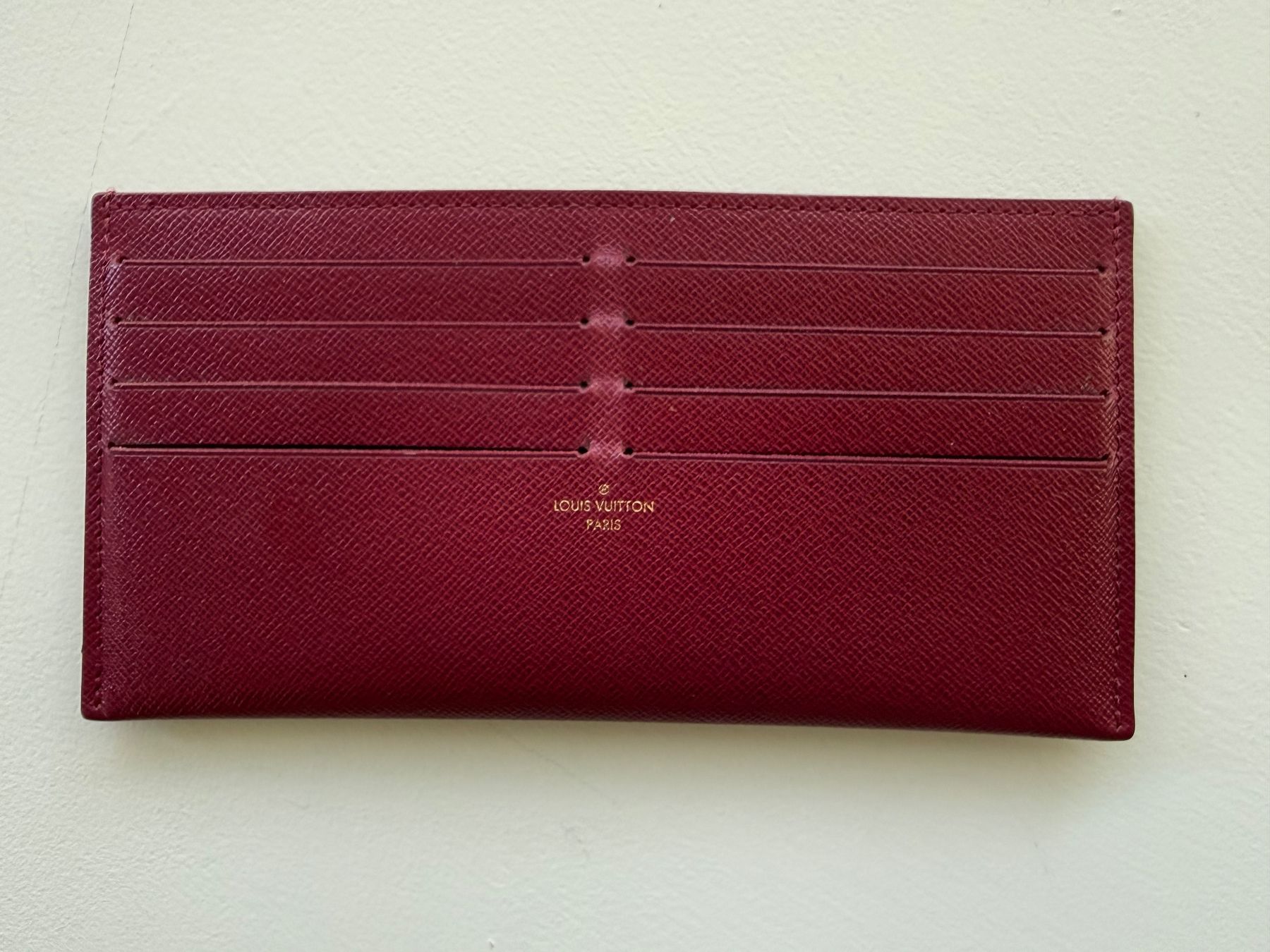 Louis Vuitton Altro in  Abbigliamento & Accessori: Louis Vuitton Kartenetui dunkelrot TOP – Usato da Dietschwil venduto da adr_gs9w