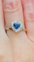 Goldring mit seltenem Saphir und 17 Diamanten
