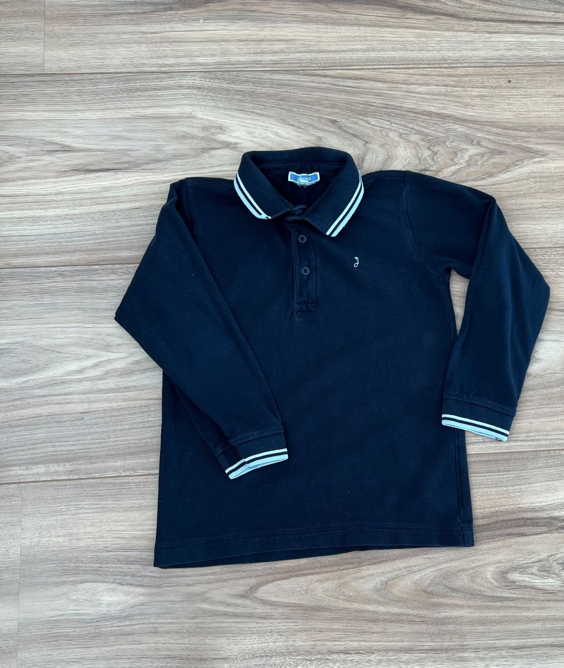 Pulls et sweat-shirts: Jacardi top, 5 y/o – D'occasion à Arzier Le Muids par oma_w5bq