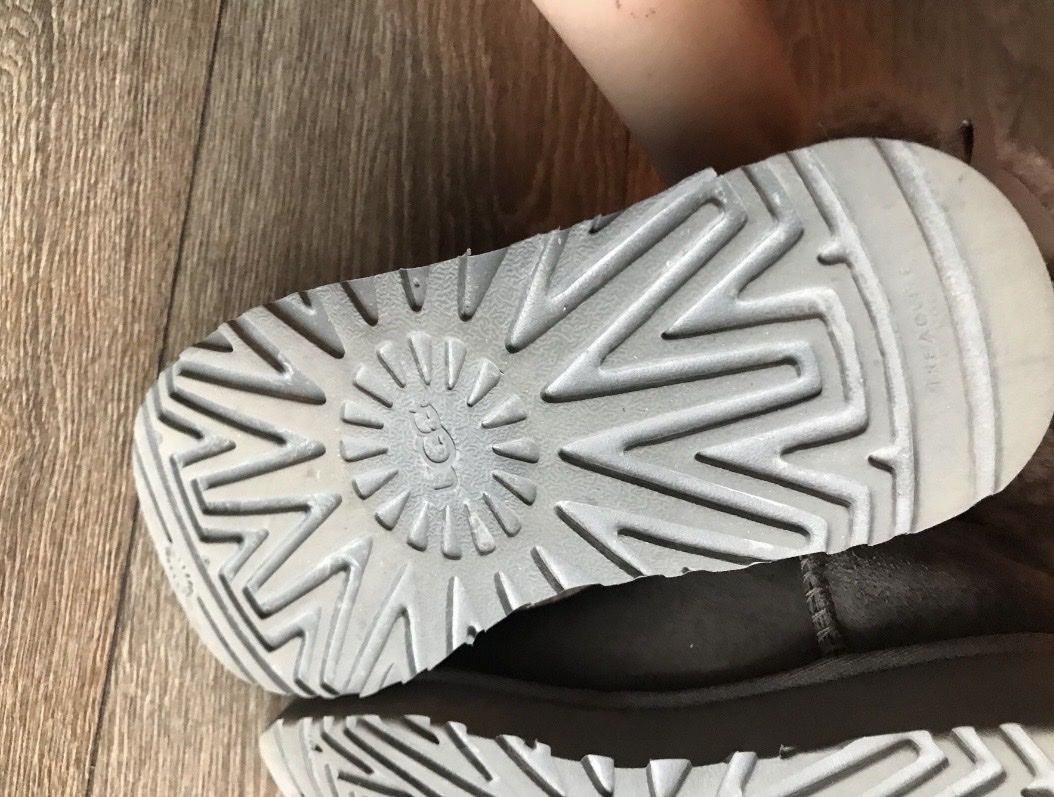 Ugg Scarpe da donna: Uggs Grösse 37 – Usato da Winterthur venduto da Sunshineandrain 3