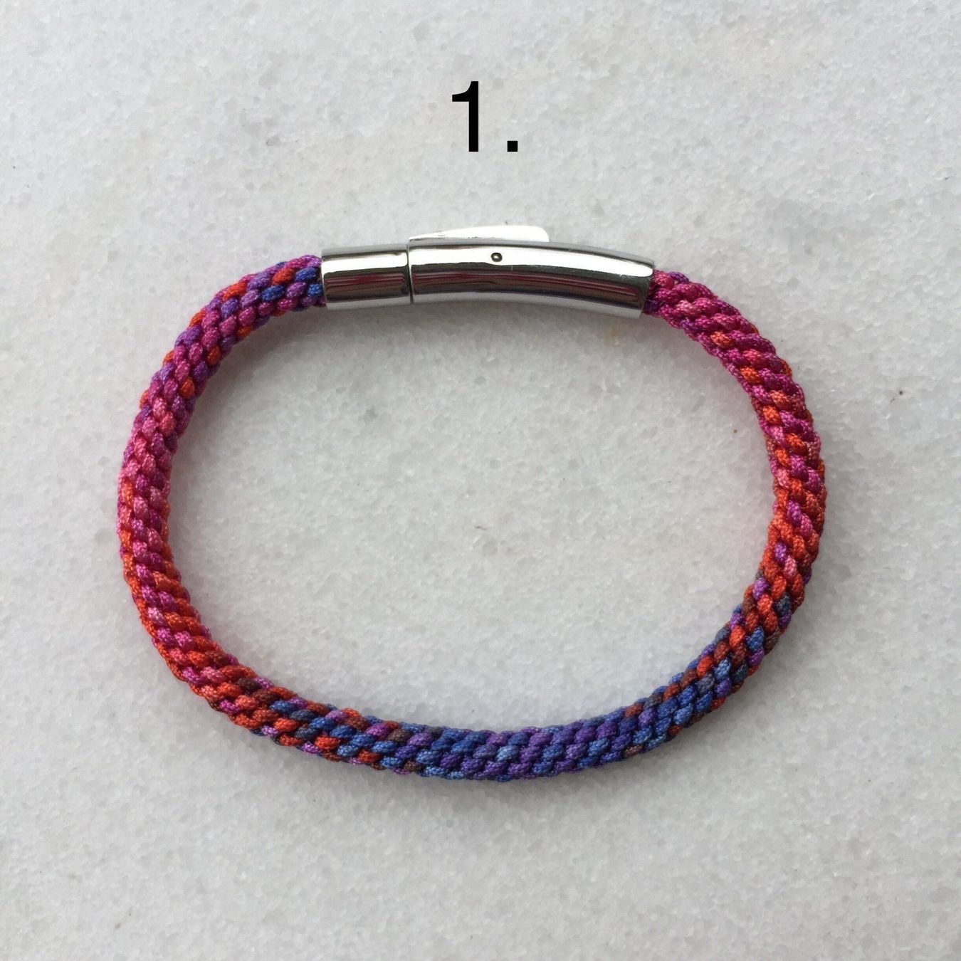 Bracciali & Braccialetti: Armband im Farbverlauf – Nuovo e nell'imballaggio originale da Luzern venduto da Pegasus003 1
