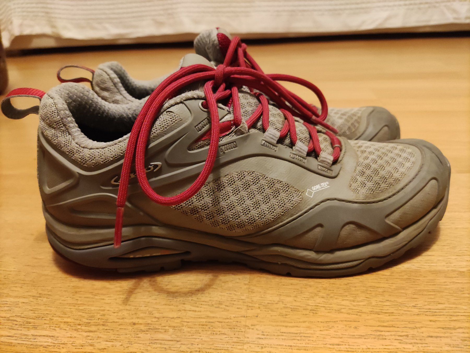 Aku Herrenschuhe: Aku Gore-tex hiking shoe -37 size – Gebraucht aus Glis von livespringly 1
