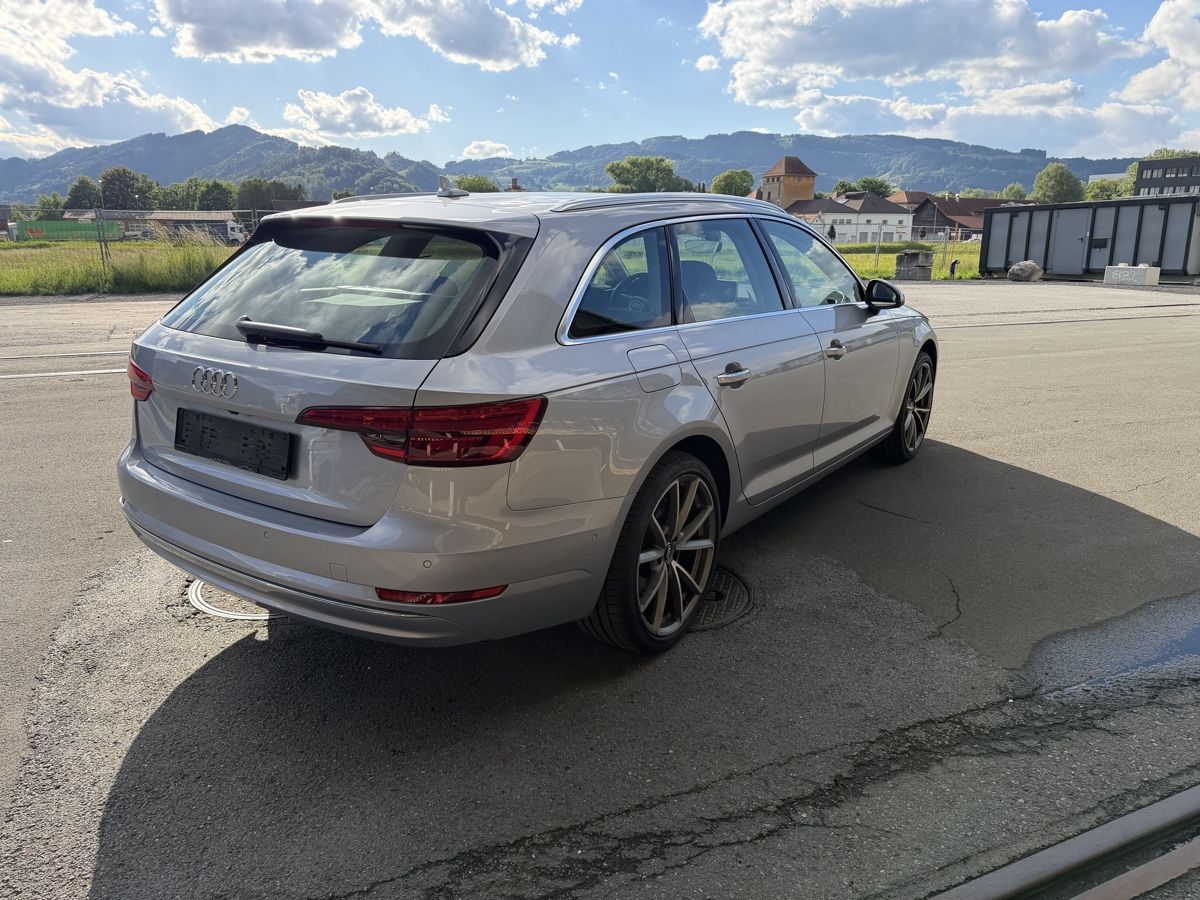 Audi Automobili: Audi A4 - 2.0 TDI - S-Tronic – Usato da Heerbrugg venduto da Granit3 3