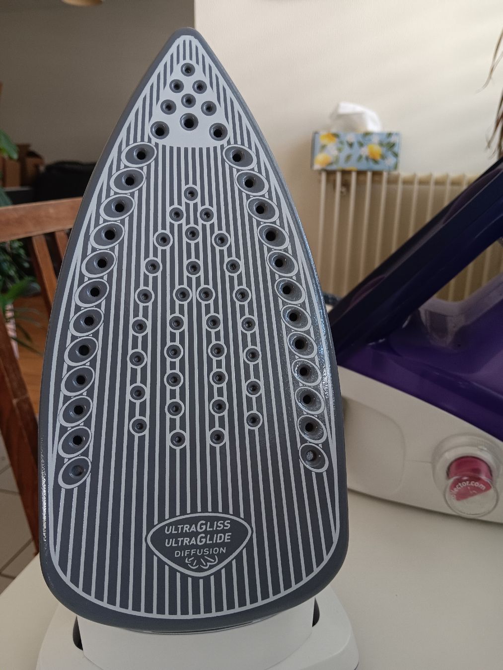 Tefal Bügeleisen: Tefal Express Compact Easy Steam Generator Iron – Gebraucht aus Versoix von lpid69 5