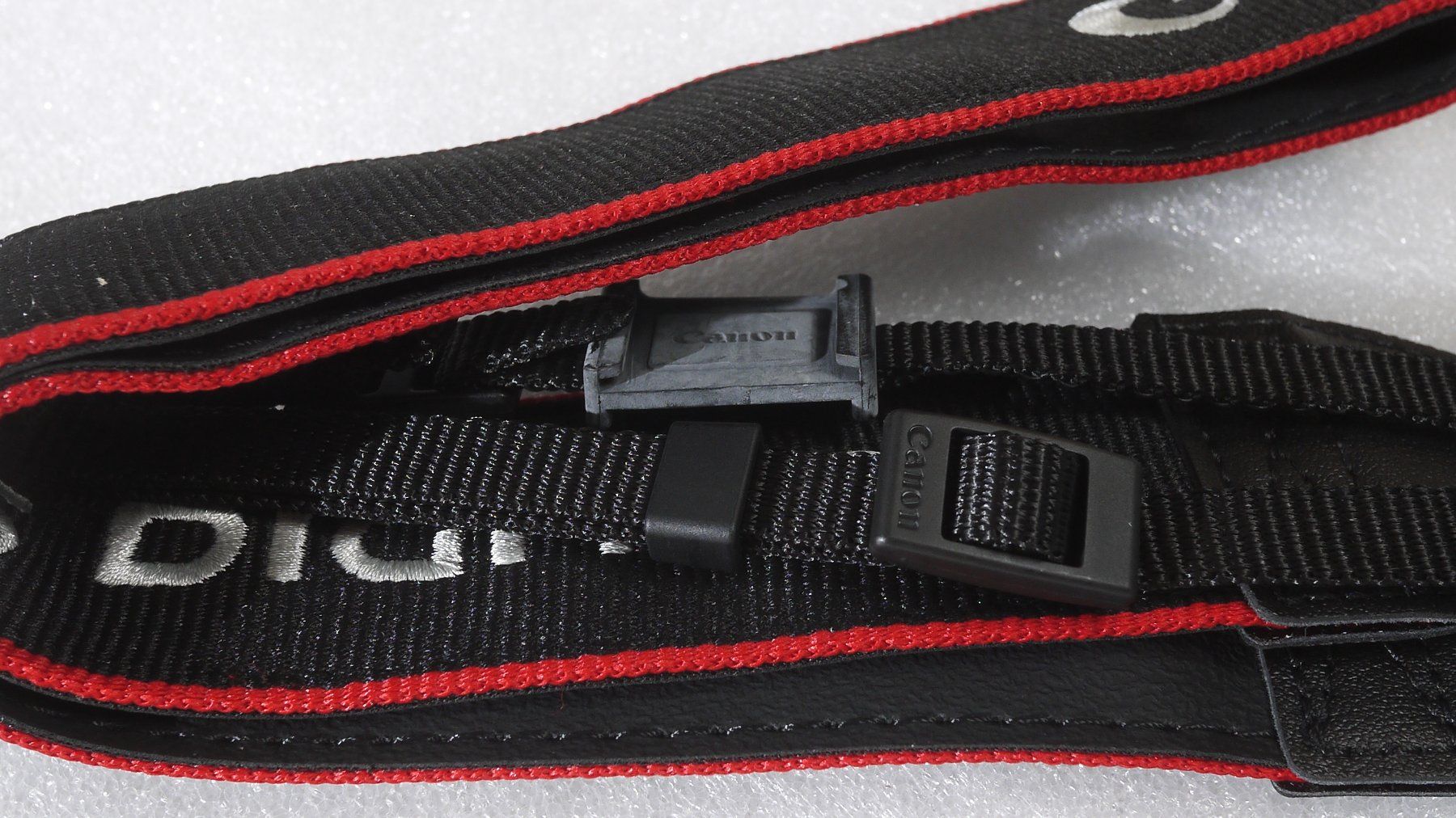 Sonstiges Zubehör: Canon EOS Digital Tragegurt / courroie / Camera Strap. – Gebraucht aus Egg b. Zürich von JCB 1