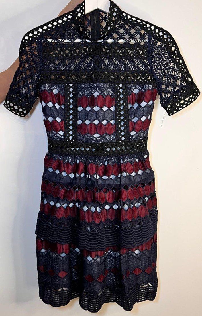 Self-Portrait Kleider: Self-Portrait Spitzenkleid, navy/bordeaux, Gr. 36 – Gebraucht aus Zürich von Poccna