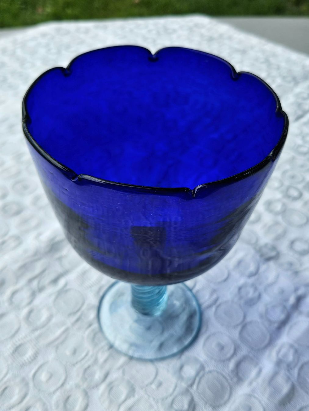 Verres: Wunderschöner blauer Glaskelch – D'occasion à Nendeln par Regs182