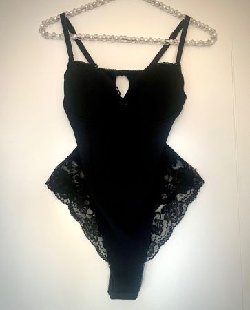 ⚜️ VICTORIA’S SECRET Body Spitze, S/75B, schwarz, NEUWERTIG!