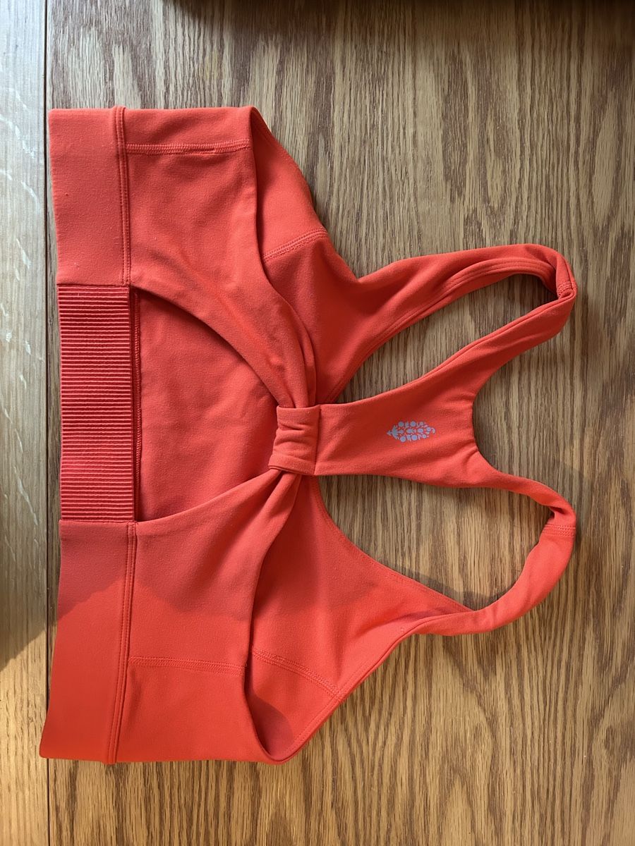 Tops: Sport BH – Neuf avec emballage d'origine à Susten par mariia_99 3
