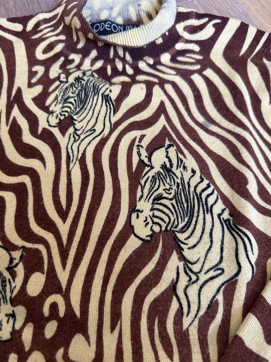 Pullover & Sweatshirts: Trendiger Zebra-Pullover Gr. XS/S – Gebraucht aus Liestal von ell_6xc7 1