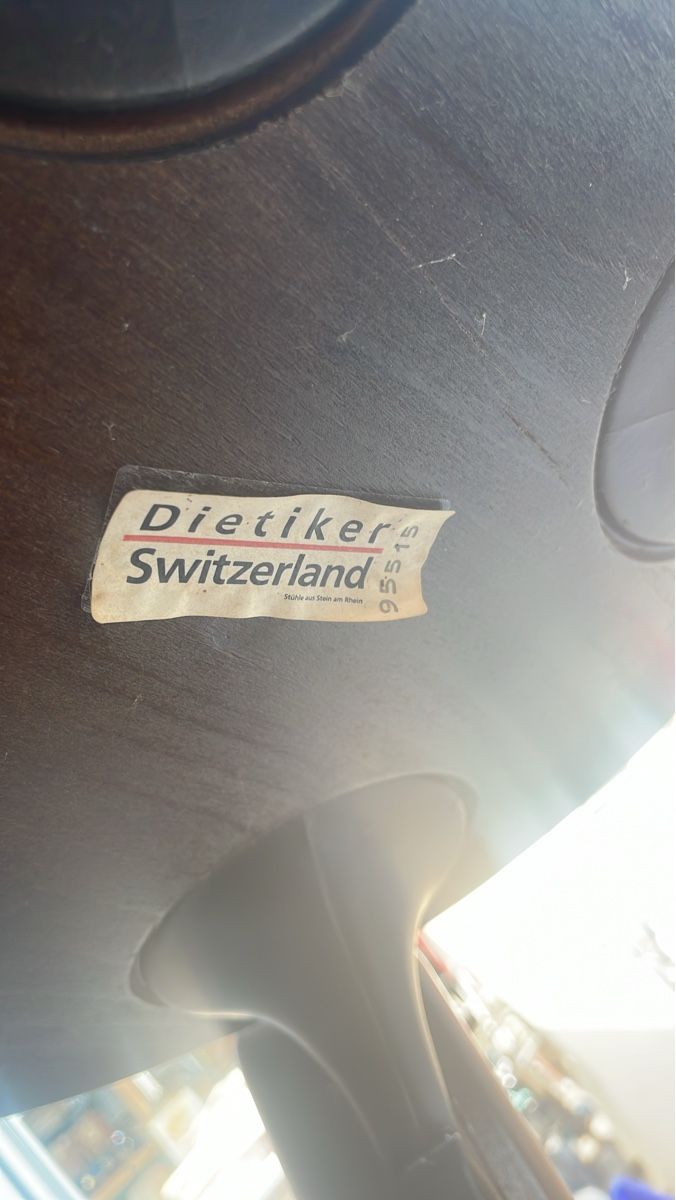 Dietiker Chaises: Chaise Dietiker Suisse occasion – D'occasion à Meyrin par jul_km5p