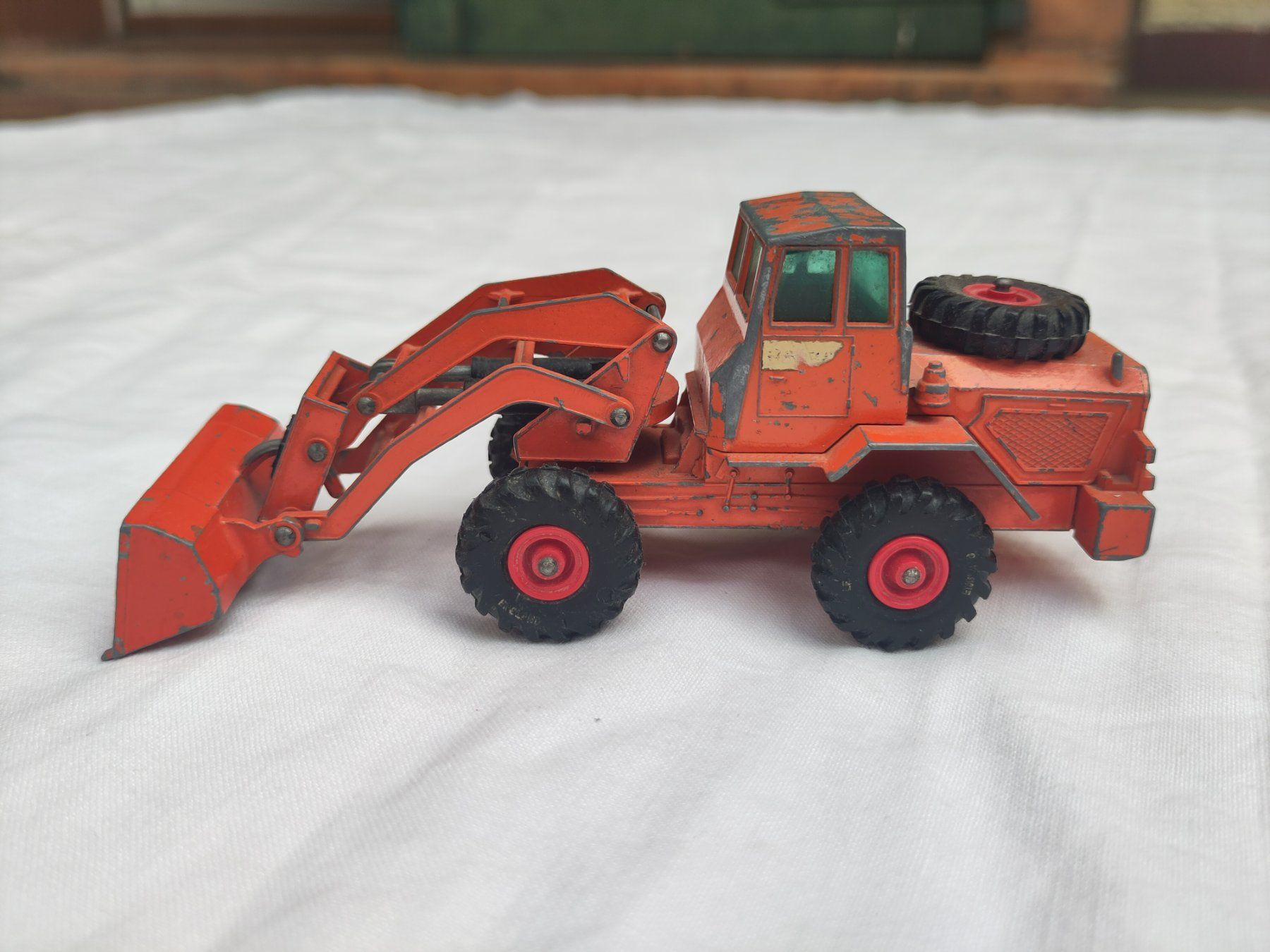 Matchbox Modellautos: Matchbox King Size No. K-3 "HATRA" Tractor Shovel – Gebraucht aus Muttenz von Laeckerlihamschter 4