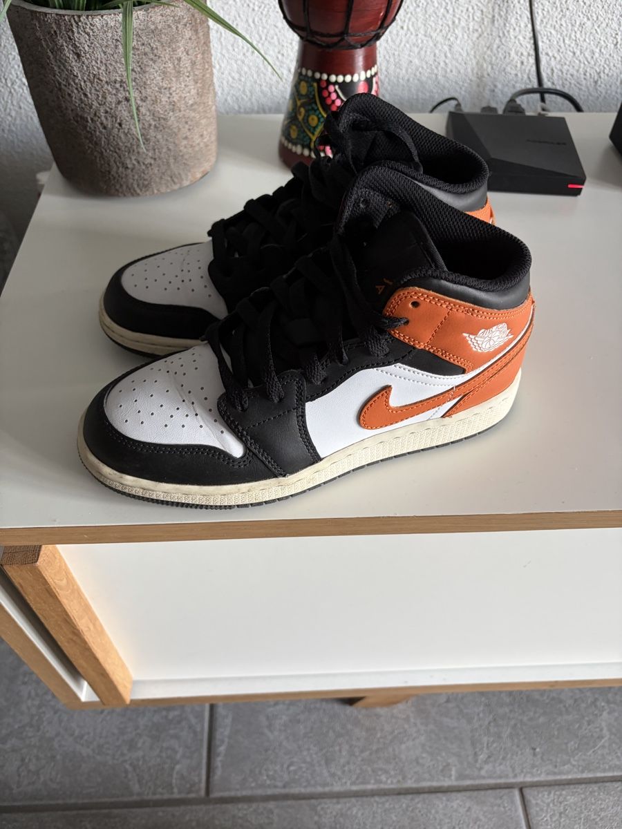 Nike Scarpe per ragazzi: Nike Schuhe 36 Grösse  – Usato da Freienstein venduto da Zippi007 3