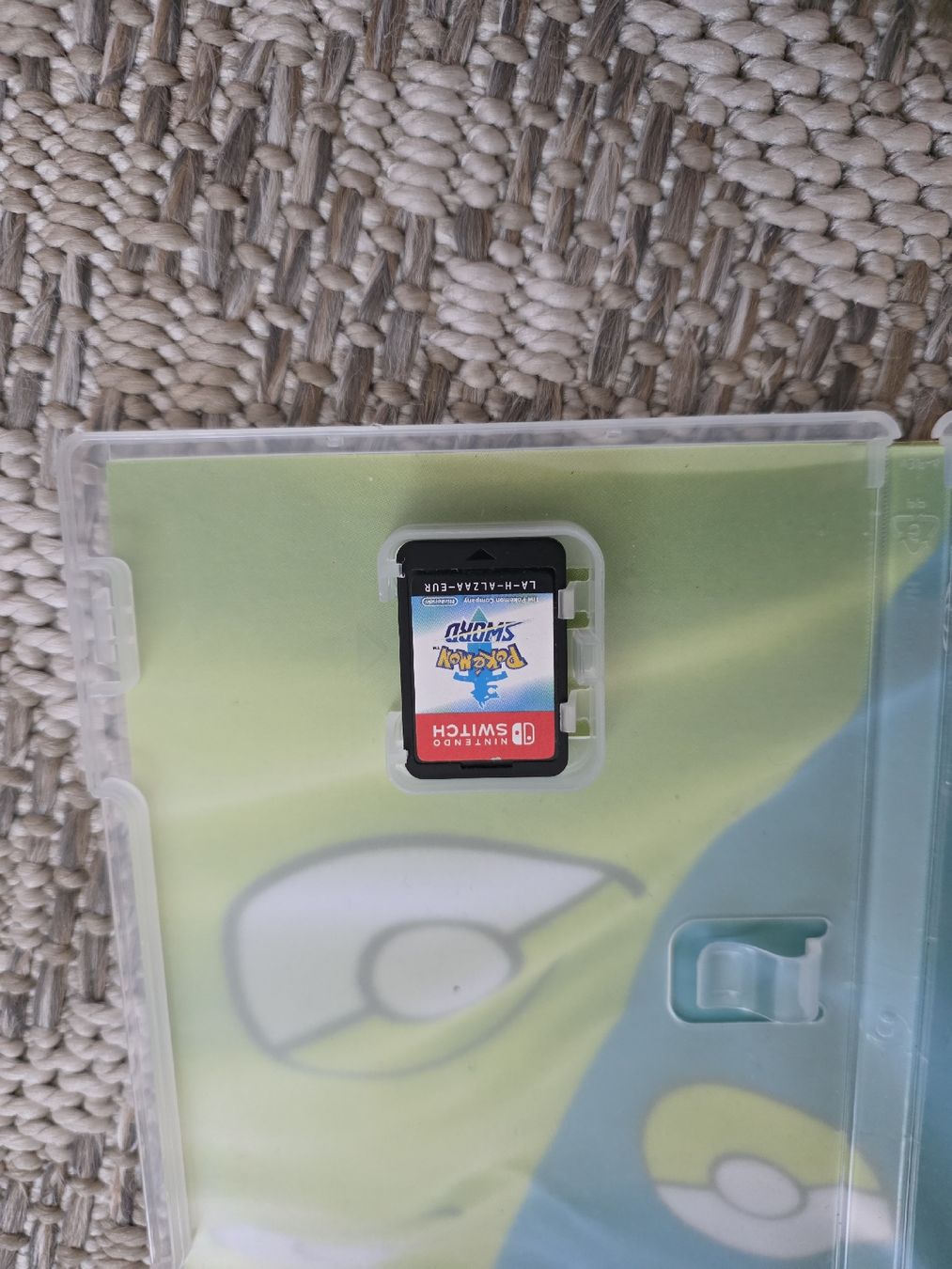 Pokémon Giochi: Pokemon Schwert Nintendo Switch – Usato da Dorf venduto da Echo_Elements 1