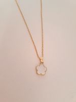 Goldfarbige Halskette mit Blume-Anhänger, neu!🌸