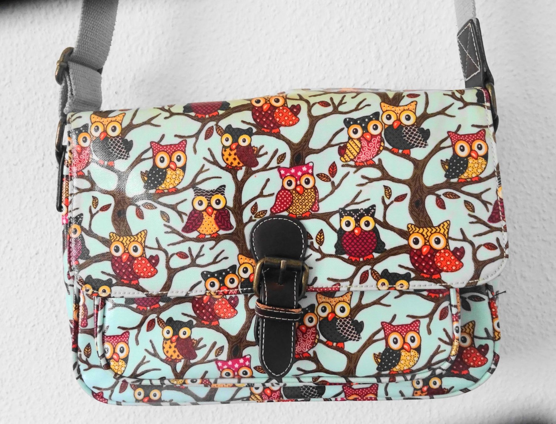 Tulip Borse da donna: TULIP Umhängetasche mit Eulen Muster Uhu – Usato da Zürich venduto da Connie8