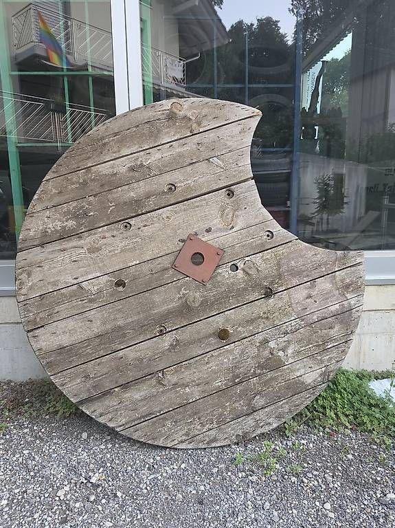 Articles en bois: Holzplatte  – D'occasion à Wynigen par leo_qbv9