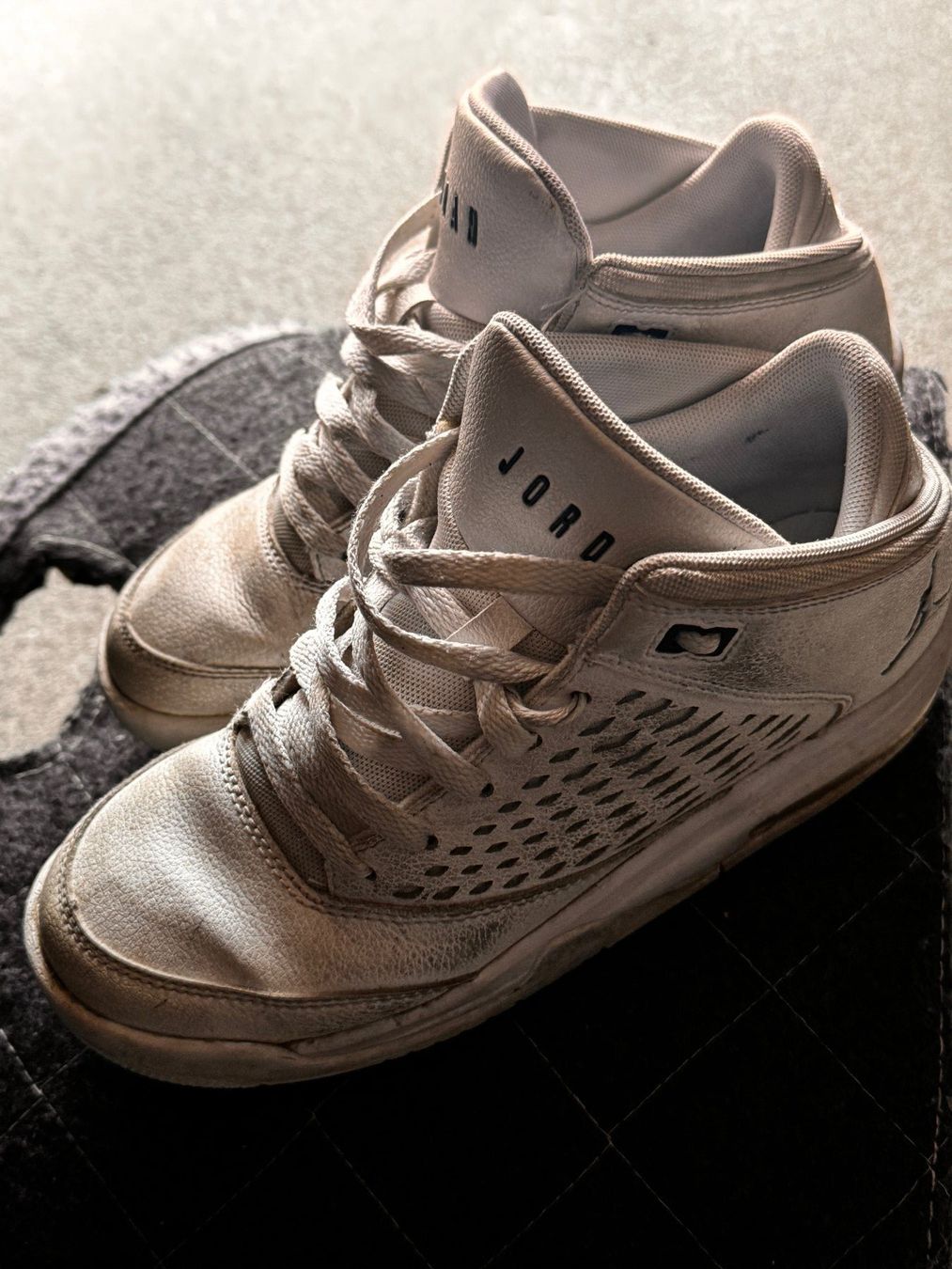 Jordan Herrenschuhe: Nike Jordan Schuhe, weiss, 37.5 – Gebraucht aus Baar von qsi2005 5