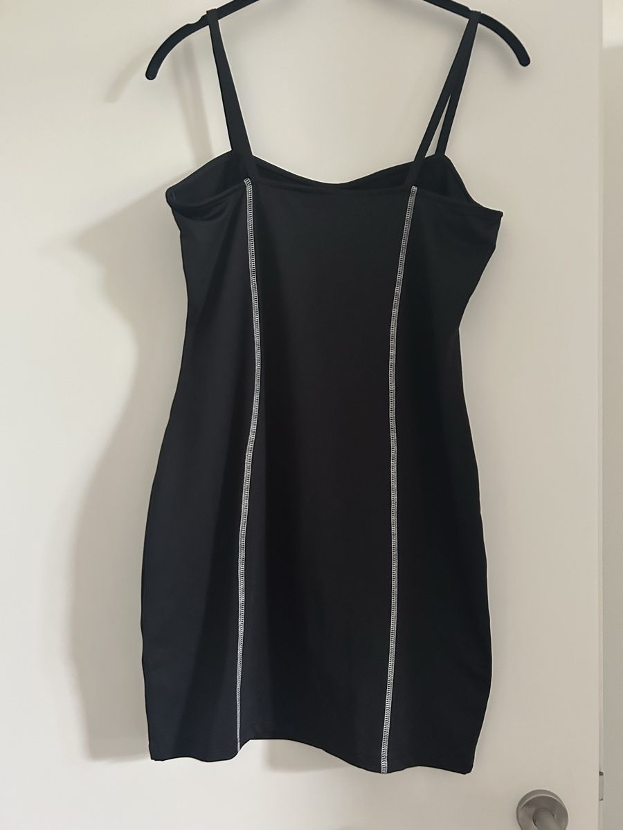 H&M Vestiti: H&M Kleid Grösse M – Usato da Läufelfingen venduto da Kitty_St 1