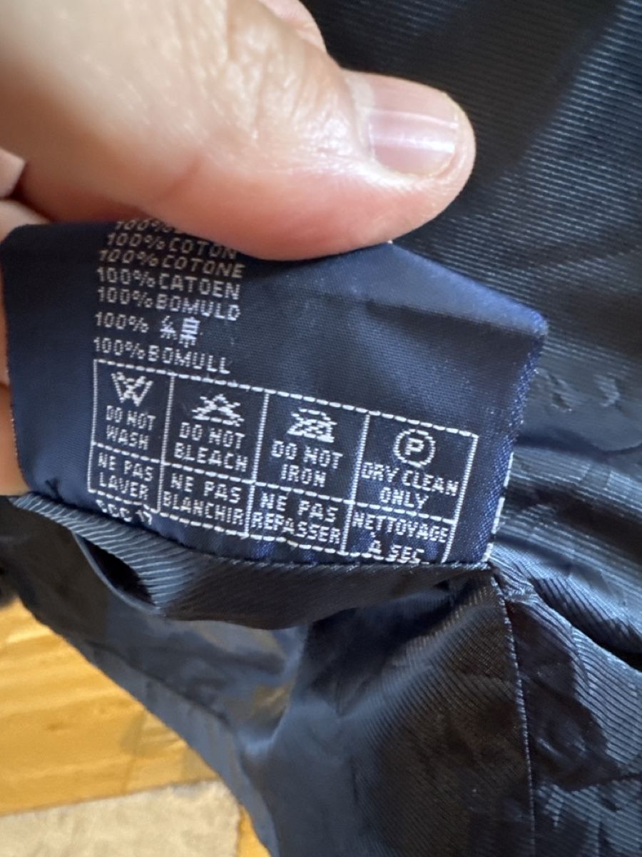 Burberry Vestes: Burberry  – D'occasion à Menzingen par Dali2504 2