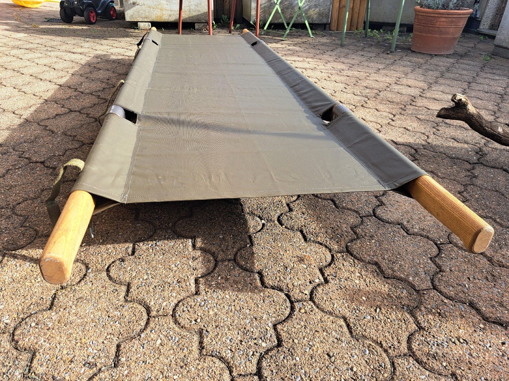 Chaises longues: original schweizer Armee Sanitätsbarre – D'occasion à Zufikon par olinielsen 1