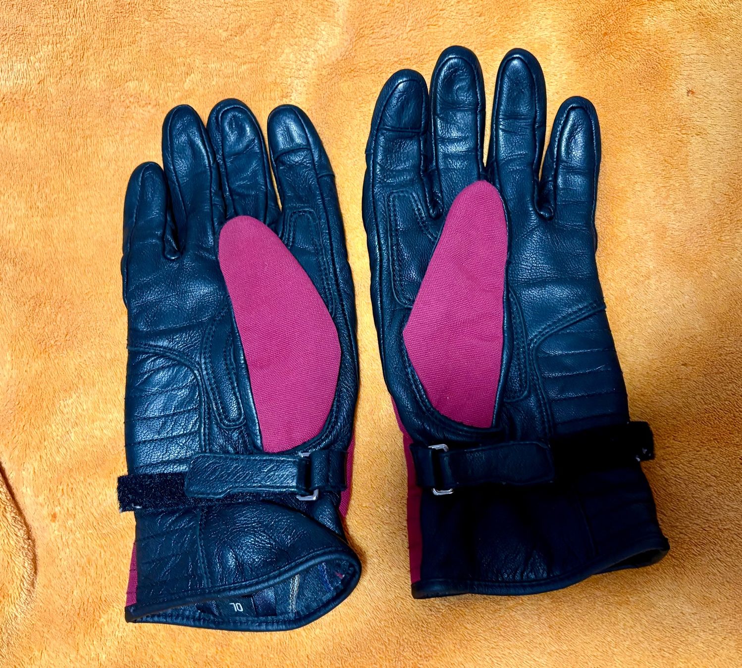 Guanti & manicotti: Motorradhandschuhe L – Usato da Wetzikon ZH venduto da deb_8wcc 1