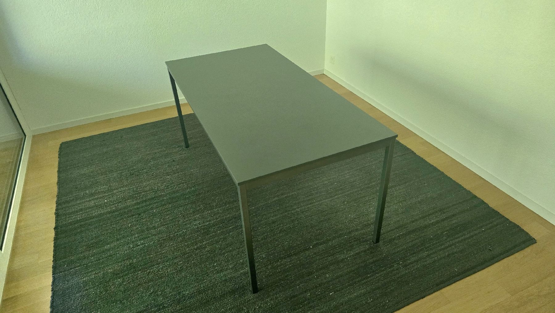 Tavoli: Esstisch schwarz, schlichtes Design, gut erhalten, 160x80cm – Nuovo (secondo la descrizione) da Rümlang venduto da Gui_llaume 3