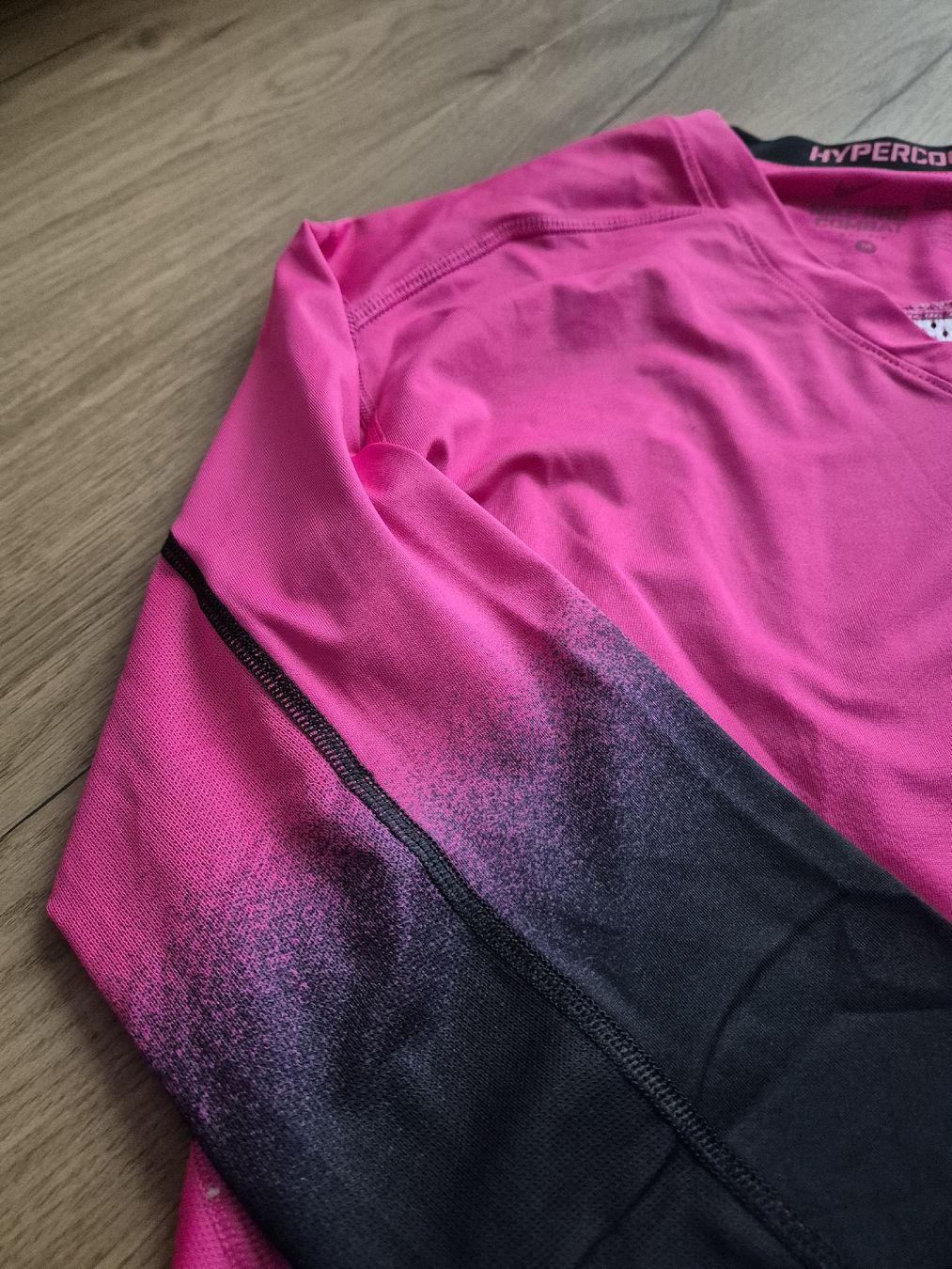 Nike Tops: Nike Top Gr. M – Gebraucht aus Wil SG von FionaSmile 3