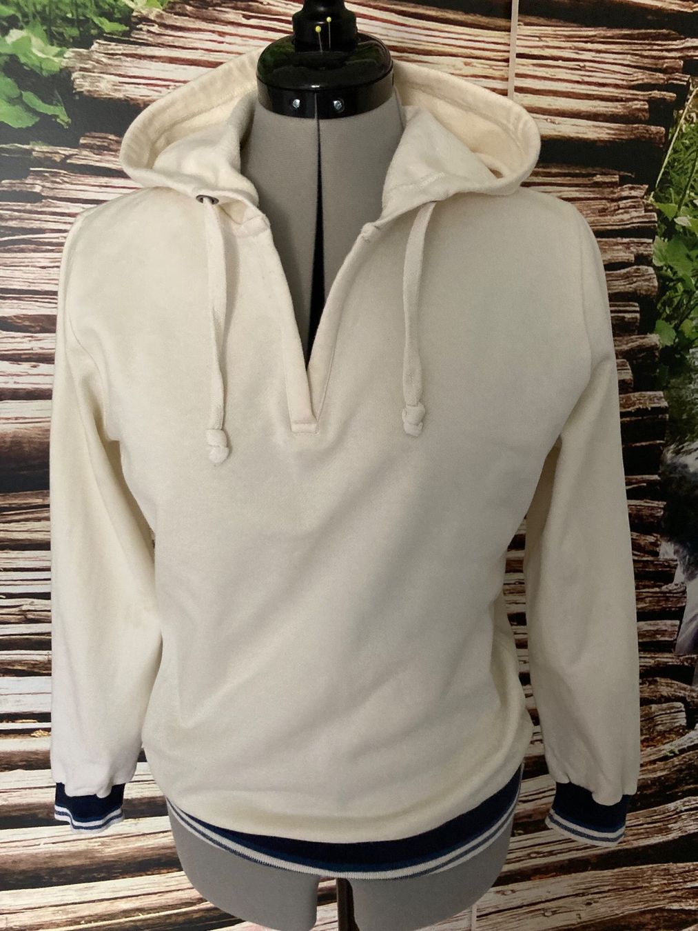 Naturaline Maglioni & Felpe: Sweatshirt Naturaline, Gr. S – Usato da Samedan venduto da chickenrun01