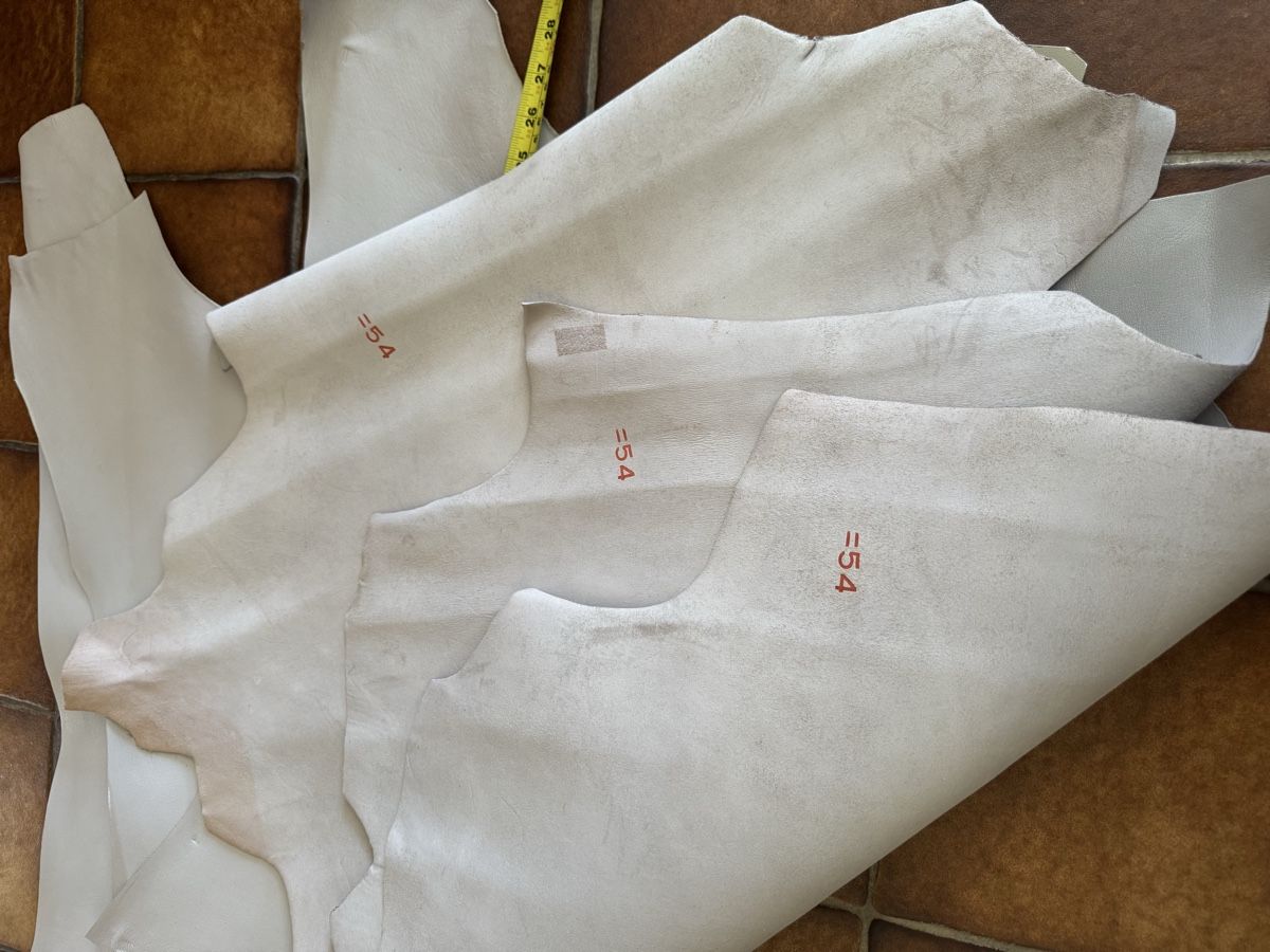 Tessuti: Echtes Leder Ziegenleder -hellgrau/Cuir de chèvre véritable – Nuovo e nell'imballaggio originale da Veyras venduto da ValClasse 4