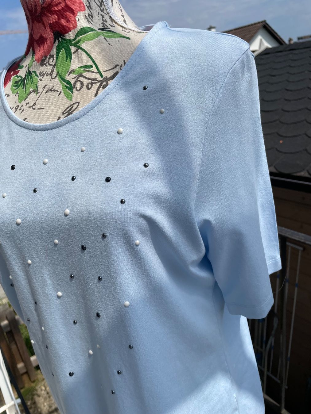 Rabe T-shirt: Schönes Viscose Shirt RABE 40 – Usato da Zürich venduto da Pamuk04 1