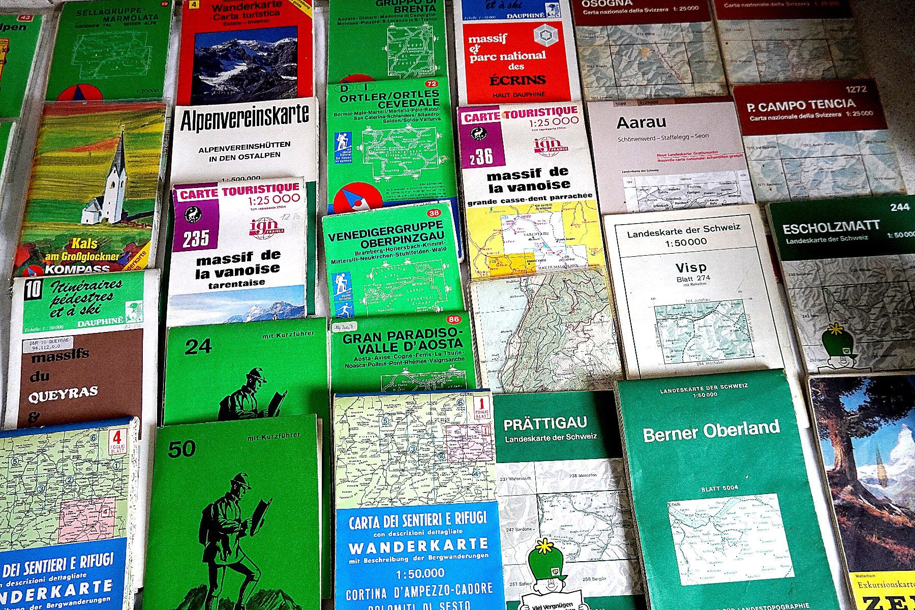Landkarten & Atlanten: Wanderkarten, Geografischekarten, Sammlung – Gebraucht aus Baar von 2cvbaar 2