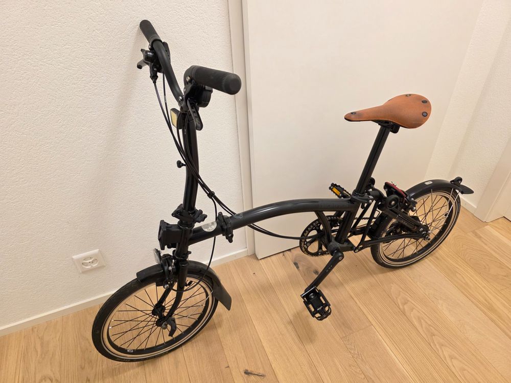 Vélo Brompton C Line électrifié – 6 Vitesses, Rouge, Acier, Factures D'entretien