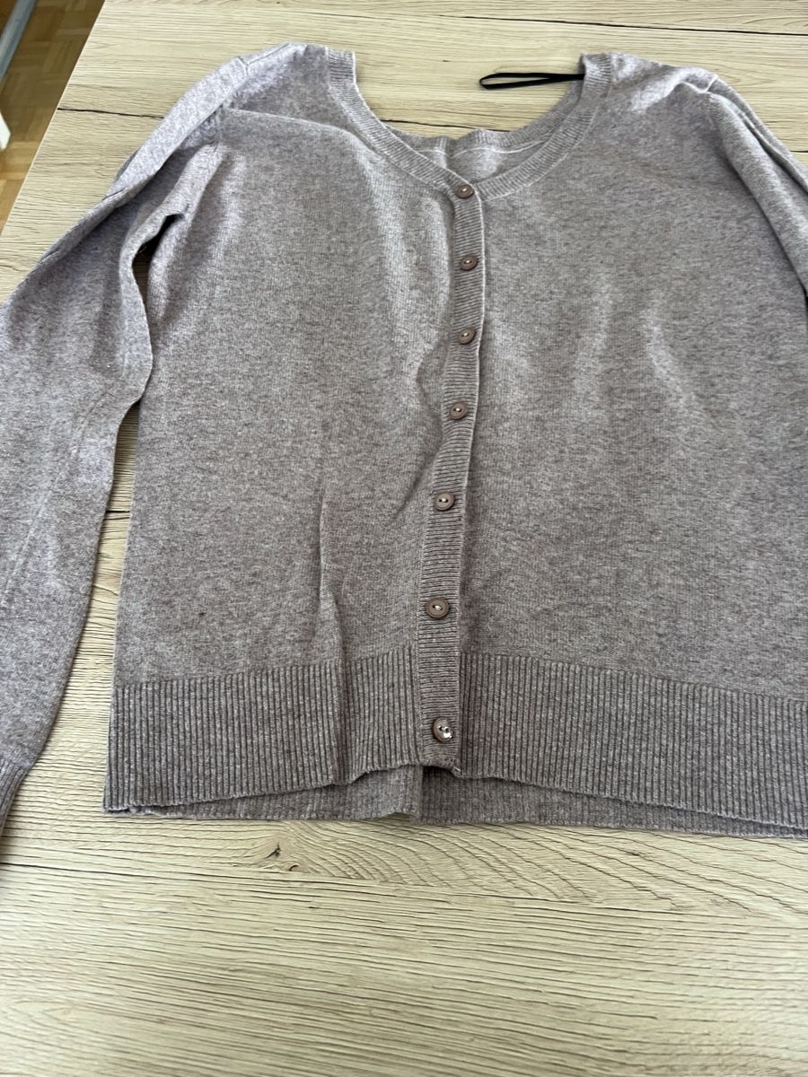 Lotti di vestiti: Lot vêtements – Usato da La Chaux-de-Fonds venduto da GabrielaKlein 1