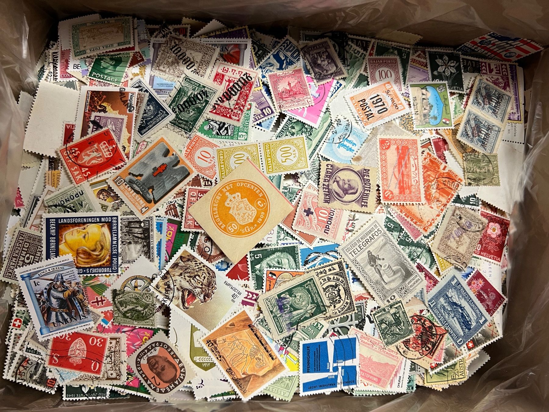 Tutti i francobolli: Briefmarken CH + ganze Welt. Ca.1kg. – Usato da Münchenbuchsee venduto da dani1113 4