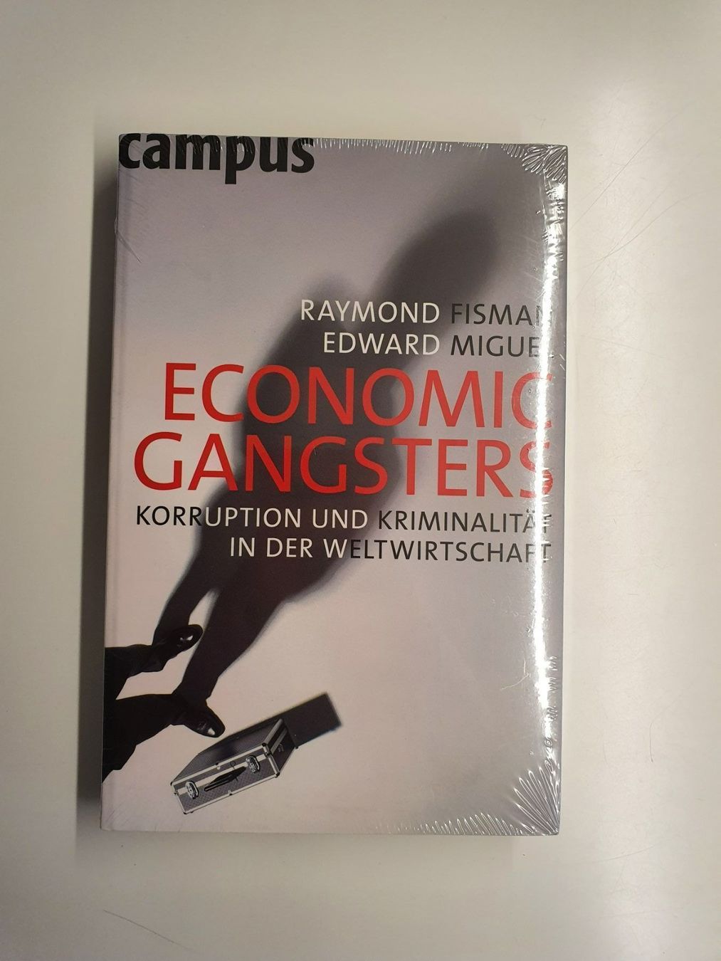 Livres: Buch: Economic Gansters – Neuf avec emballage d'origine à Wohlen AG par Leu024