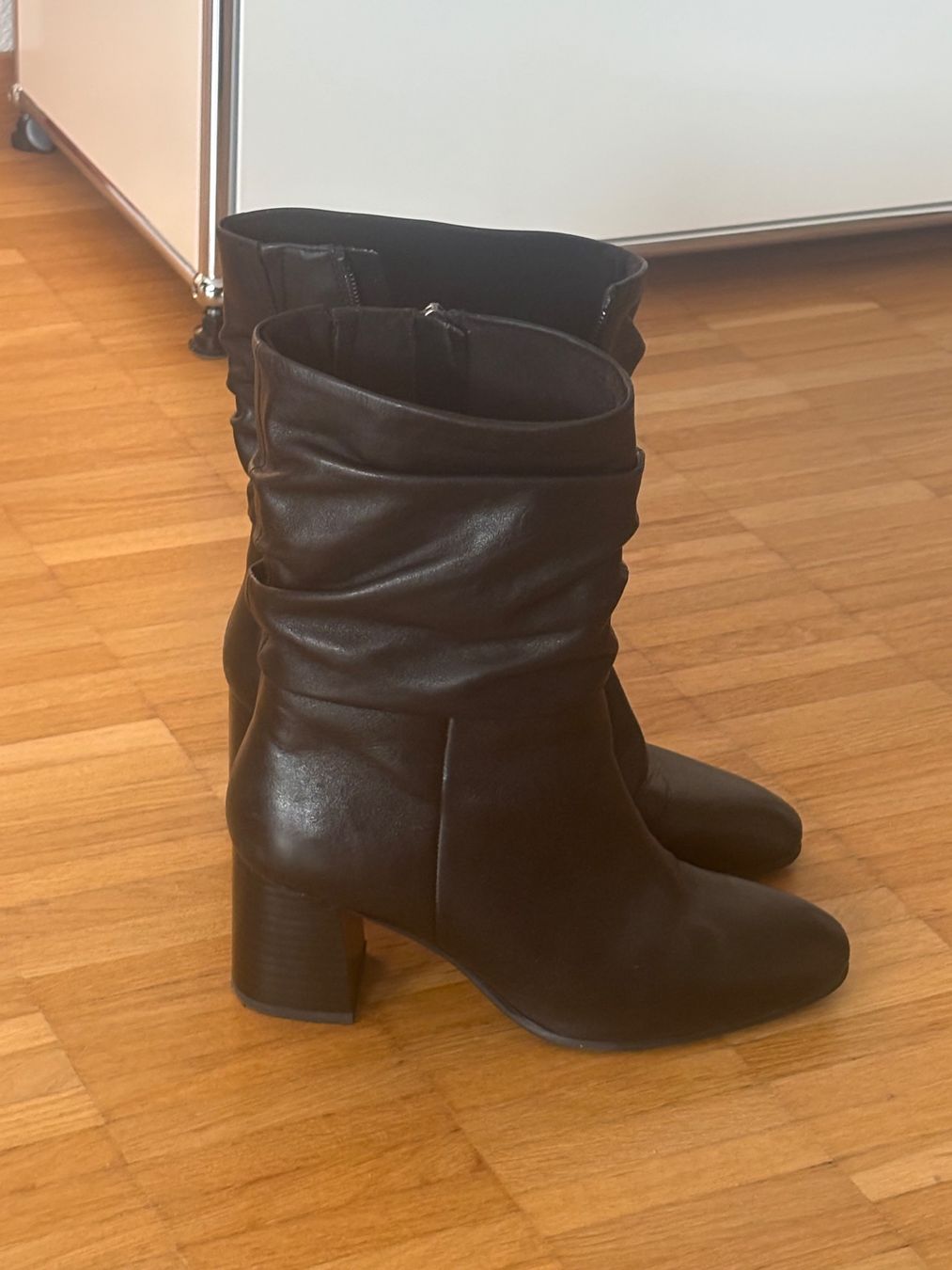 Tamaris Scarpe da donna: Tamaris Stiefeletten – Usato da Baden venduto da van_k2dq