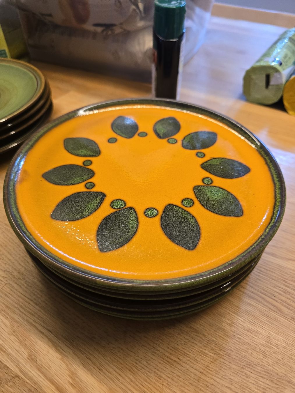 Teller: retro teller – Gebraucht aus Dietlikon von kke_kb7b