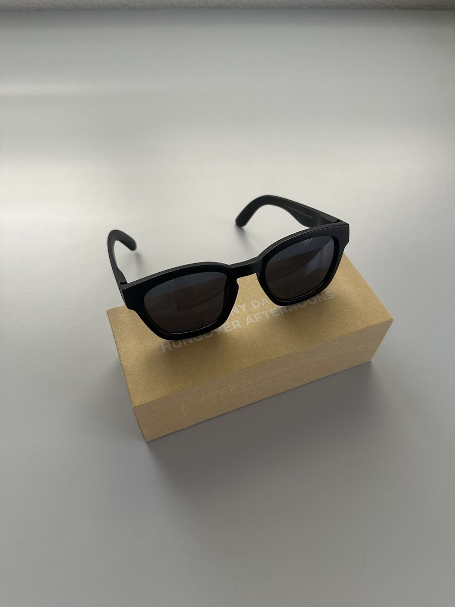Brillen & Gläser: Sonnenbrille Schwarz mit Box Neu – Neu (gemäss Beschreibung) aus Schwanden GL von bil_2n28 1