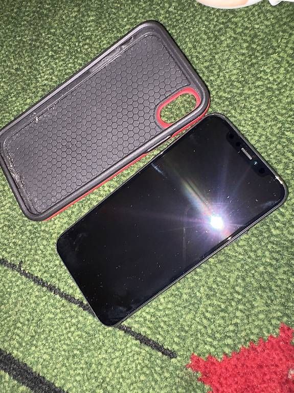 Telefoni cellulari / Smartphones: iPhone XS – Usato da La Chaux-de-Fonds venduto da reg_yw68 2