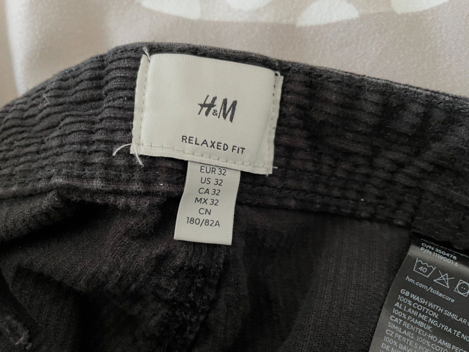 H&M Pantaloni: H&M - Relaxed Fit Pants – Usato da Chiasso venduto da Er_Mon 4