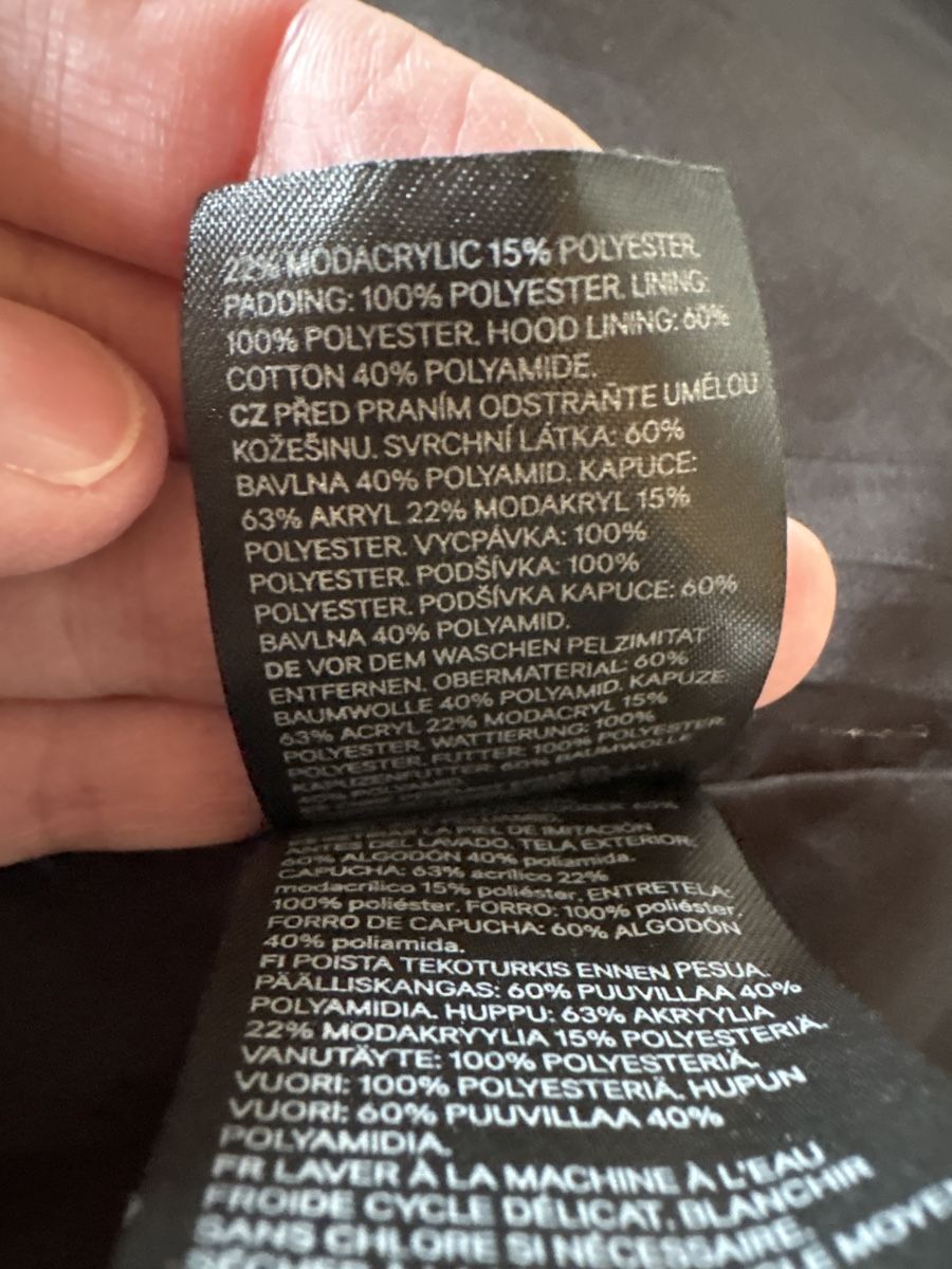 H&M Giacche: Oversize Winterjacke dunkelblau. S – Usato da Môtier (Vully) venduto da Iljos 5